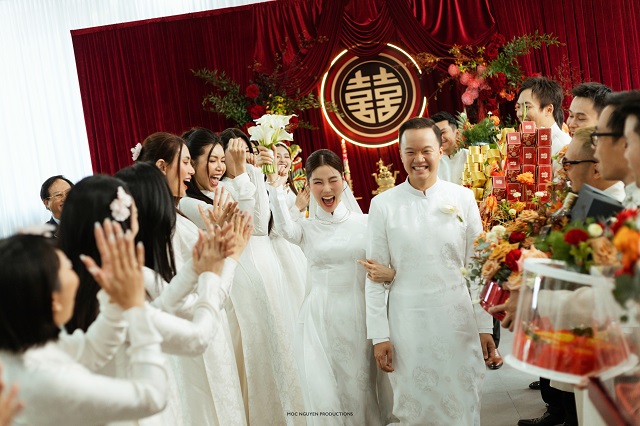 Võ Hoàng Yến và Minh Tú đều bắt hoa cưới của Diễm My 9x, kết quả 'vía' thuộc về ai?