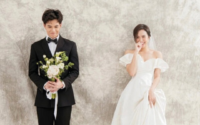 Sau 'siêu đám cưới' tại Phan Thiết, Diệu Nhi - Anh Tú tiếp tục gửi thiệp cưới ngoài Hà Nội