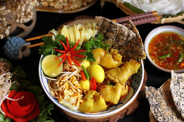 Việt Nam có 8 món ăn được báo nước ngoài khen ngợi trải dài từ Bắc đến Nam