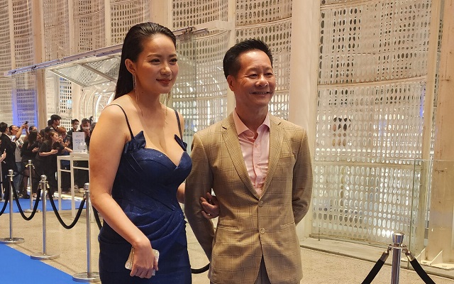 Phan Như Thảo diện đầm hai dây bên chồng, vợ chồng Lý Hải 'tình bể bình' tại 'Ngôi sao của năm 2022'