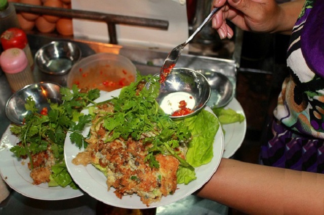 10 món ăn đêm Sài Gòn siêu hấp dẫn, ăn là ghiền