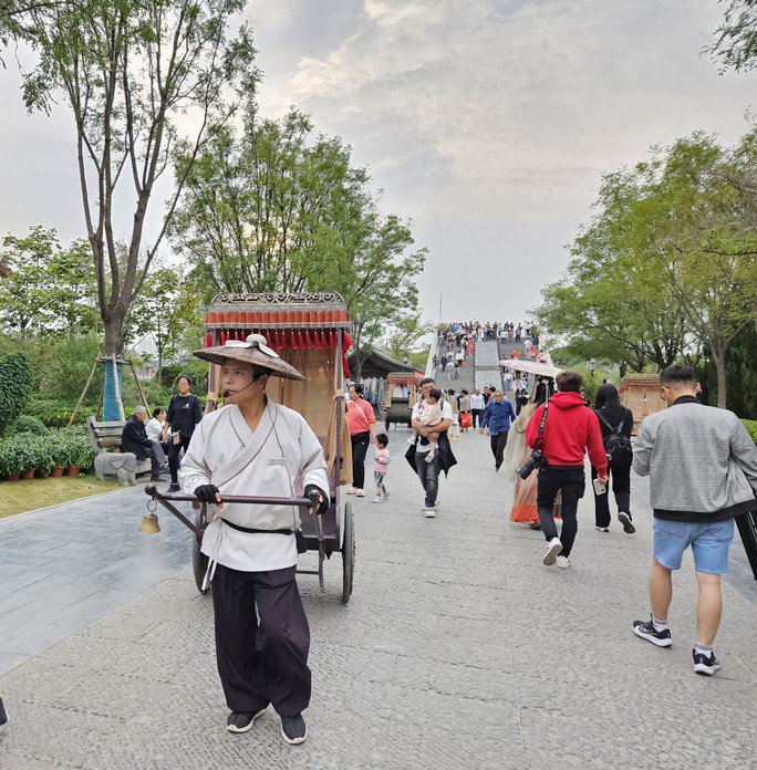 Lạc trôi đến thành cổ Lạc Dương, điểm du lịch đặc sắc ở Trung Quốc - 11