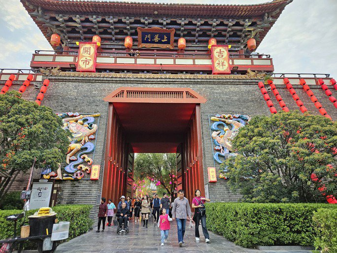 Lạc trôi đến thành cổ Lạc Dương, điểm du lịch đặc sắc ở Trung Quốc - 9