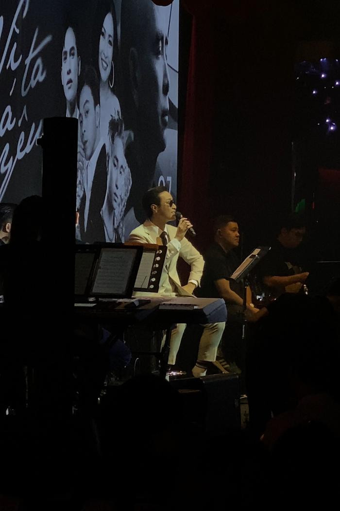 Đang biểu diễn, Hà An Huy quay xuống sân khấu hỏi mẹ một điều khiến nhạc sĩ Đức Trí tấm tắc khen Ảnh 1