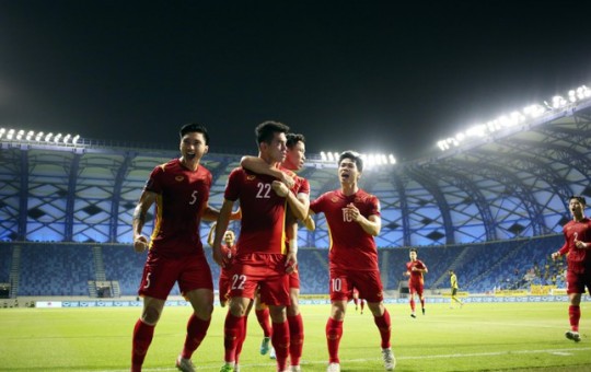 Đẳng cấp, tầm cao mới của bóng đá Việt